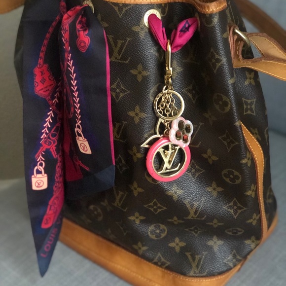 Authentic 💯 Louis Vuitton Noe bag GM

‼️SOLD‼️ - Picture 12 of 13